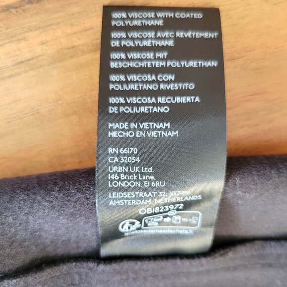 NWOT Free People We The Free Size M Keep It Brief Vegan Leather Micro Shorts - Picture 7 of 7